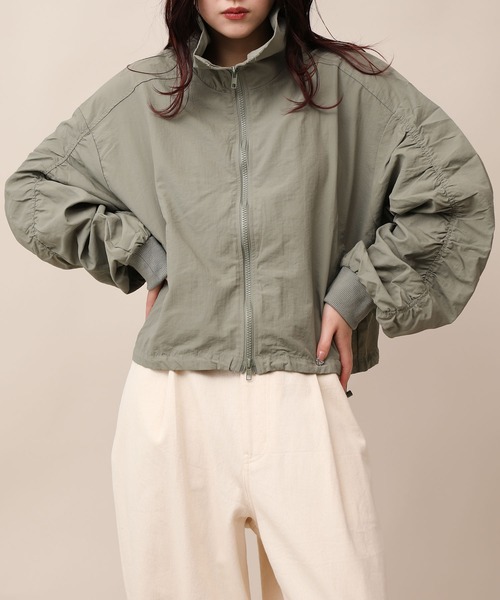 aimoha(アイモハ)の「ボリューム袖MA-1(MA-1・レディース・カーキ/ブラック/アイボリー・FREE)」の12枚目の写真