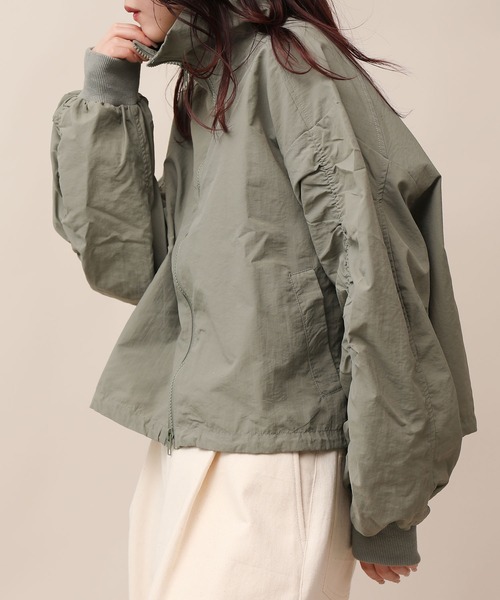 aimoha(アイモハ)の「ボリューム袖MA-1(MA-1・レディース・カーキ/ブラック/アイボリー・FREE)」の19枚目の写真