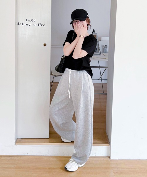 by LEGNA(バイレグナ)の「ダブルウエストカーブパンツ(その他パンツ・レディース・チャコール/ブラック/グレイッシュベージュ/杢グレー・SMALL/MEDIUM/LARGE)」の10枚目の写真
