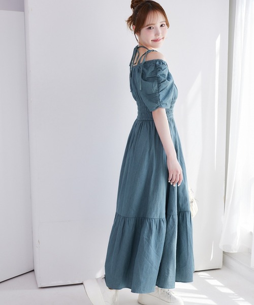 one after another NICE CLAUP（ワンアフターアナザーナイスクラップ）の「シャーリングロングワンピース（ワンピース・レディース・ブラック/ライトブルー/イエロー系その他/ブラック系その他/ドット/アイボリー・FREE）」の4枚目の写真