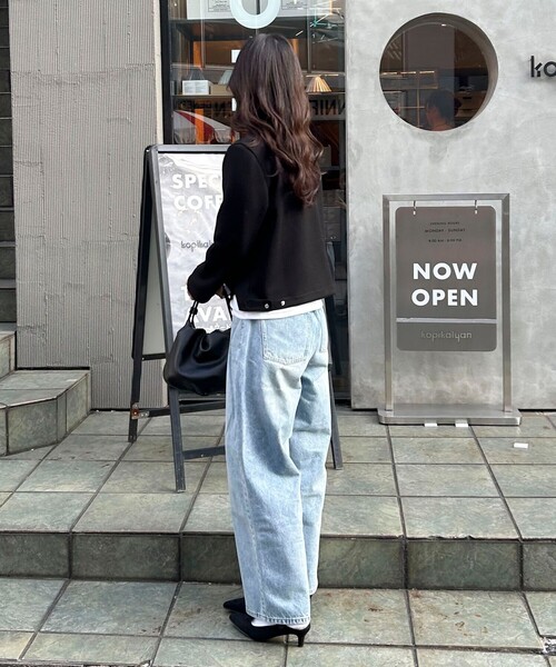 fredy emue（フレディエミュ）の「ルーズストレートデニムパンツ（デニムパンツ・レディース・ネイビー/サックスブルー・38/36）」の4枚目の写真