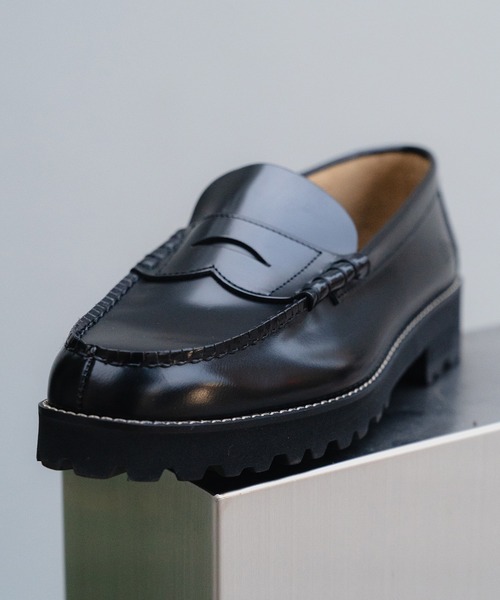 The Kenford Fineshoes（ケンフォードファインシューズ）の「Tank Sole Loafers（ローファー・メンズ・ブラック・26.5/25.5/27/26/25/27.5）」の2枚目の写真