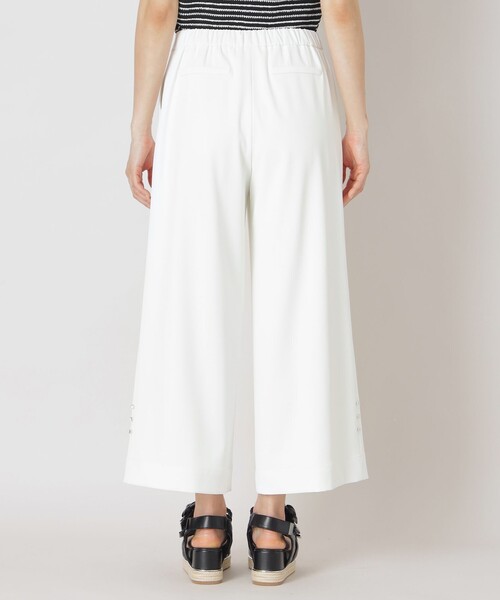TO BE CHIC(トゥー ビー シック)の「ピンタック ワイドパンツ(その他パンツ・レディース・ダークネイビー/オフホワイト・42/40)」の7枚目の写真