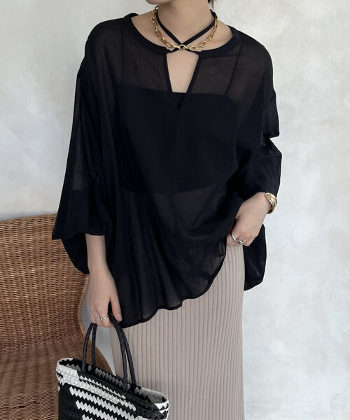 DouDou（ドゥドゥ）の「ネックアレンジデザインブラウス（シャツ/ブラウス・レディース・オフホワイト/グレー/ブラック・FREE）」の2枚目の写真