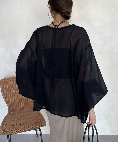 DouDou（ドゥドゥ）の「ネックアレンジデザインブラウス（シャツ/ブラウス・レディース・オフホワイト/グレー/ブラック・FREE）」の5枚目の写真