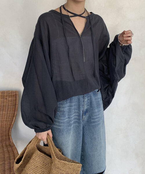 DouDou（ドゥドゥ）の「ネックアレンジデザインブラウス（シャツ/ブラウス・レディース・オフホワイト/グレー/ブラック・FREE）」の13枚目の写真