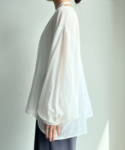 DouDou（ドゥドゥ）の「ネックアレンジデザインブラウス（シャツ/ブラウス・レディース・オフホワイト/グレー/ブラック・FREE）」の16枚目の写真