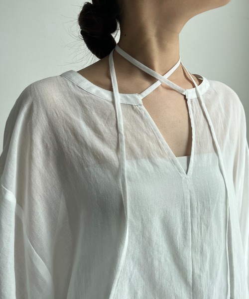 DouDou（ドゥドゥ）の「ネックアレンジデザインブラウス（シャツ/ブラウス・レディース・オフホワイト/グレー/ブラック・FREE）」の19枚目の写真