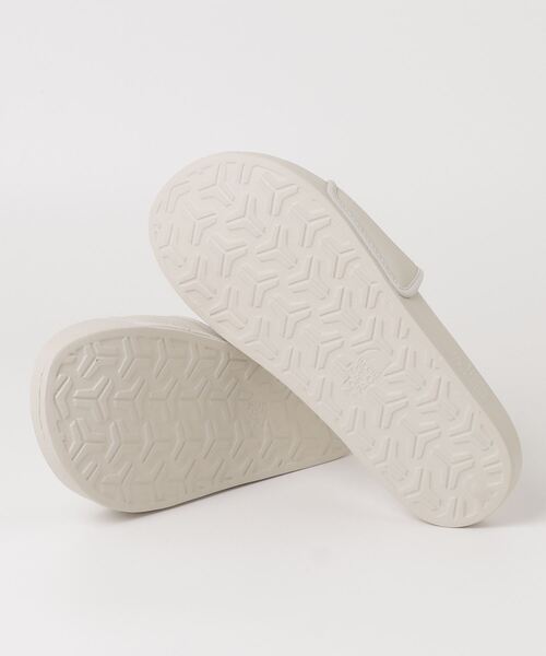 THE NORTH FACE（ザノースフェイス）の「ザ ノース フェイス THE NORTH FACE Base Camp Slide III_ベース キャンプ スライド III（サンダル・メンズ・ベージュ・25.0cm/26.0cm/27.0cm/28.0cm/29.0cm）」の3枚目の写真