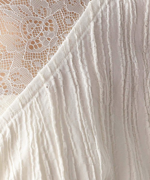 FOREVER 21（フォーエバー トゥエンティーワン）の「【2025SS】レースドッキングノースリーブブラウス（シャツ/ブラウス・レディース・ベージュ/ブラック/オフホワイト・FREE）」の12枚目の写真