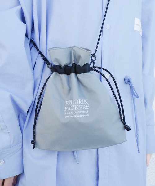 FREDRIK PACKERS(フレドリックパッカーズ)の「『FREDRIK PACKERS』210D PINION POUCH 210デニール ピニオン ポーチ(ショルダーバッグ・レディース・ブラック/カーキ/シルバー・FREE)」の3枚目の写真