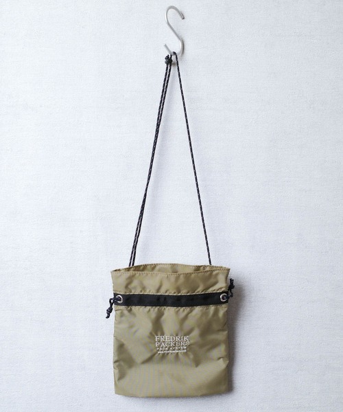 FREDRIK PACKERS(フレドリックパッカーズ)の「『FREDRIK PACKERS』210D PINION POUCH 210デニール ピニオン ポーチ(ショルダーバッグ・レディース・ブラック/カーキ/シルバー・FREE)」の19枚目の写真