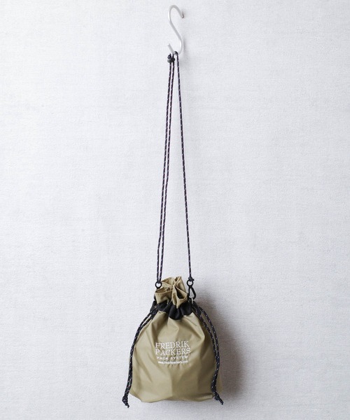 FREDRIK PACKERS(フレドリックパッカーズ)の「『FREDRIK PACKERS』210D PINION POUCH 210デニール ピニオン ポーチ(ショルダーバッグ・レディース・ブラック/カーキ/シルバー・FREE)」の6枚目の写真