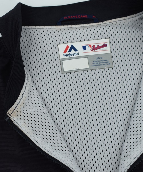 MAJESTIC（マジェスティック）の「【ヴィンテージ古着】Majestic “MLB New York Yankees” ゲームシャツ（Tシャツ/カットソー・メンズ・ネイビー・LARGE）」の3枚目の写真
