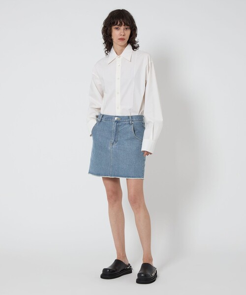 ASTRAET(アストラット)の「<ASTRAET>5ポケット デニム ミニスカート(デニムスカート・レディース・ライトブルー・1/0)」の4枚目の写真