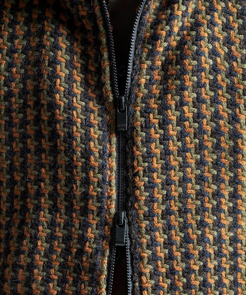 MEN'S BIGI(メンズビギ)の「【John Branigan/ジョン・ブラニガン】別注チェック柄ニット風ブルゾン(ブルゾン・メンズ・ブラック/ブラウン/ネイビー・02/03)」の17枚目の写真