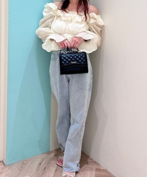 & chouette(アンドシュエット)の「キルティングフラップバッグ(ショルダーバッグ・レディース・ブラック/グレイッシュベージュ/オフホワイト・FREE)」の20枚目の写真