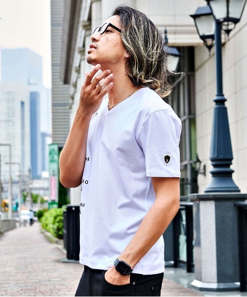 VIOLA(ヴィオラ)の「『VIOLA rumore/ヴィオラ ルモーレ』裏使いV/N半袖Tシャツ(Tシャツ/カットソー・メンズ・レッド/ブラック/ホワイト・XL/L/M)」の4枚目の写真