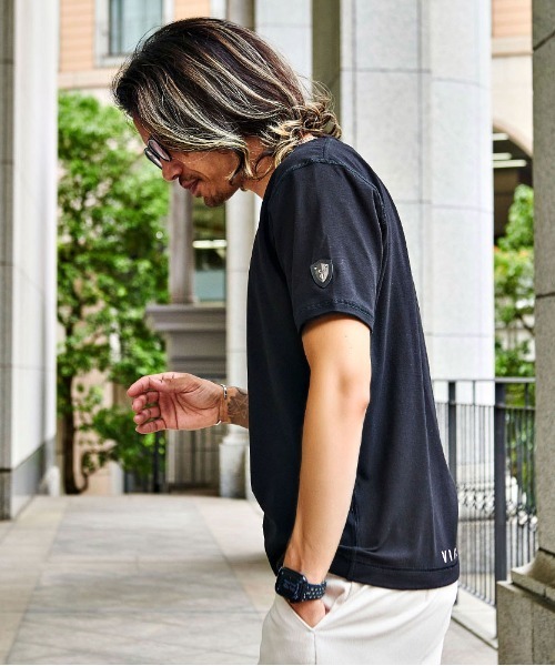 VIOLA(ヴィオラ)の「『VIOLA rumore/ヴィオラ ルモーレ』裏使いV/N半袖Tシャツ(Tシャツ/カットソー・メンズ・レッド/ブラック/ホワイト・XL/L/M)」の7枚目の写真
