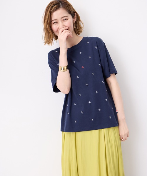Petit Honfleur(プチオンフルール)の「【接触冷感・UVカット】オーガニックコットンリボン刺繍Tシャツ(Tシャツ/カットソー・レディース・ネイビー/ホワイト・M/L)」の1枚目の写真
