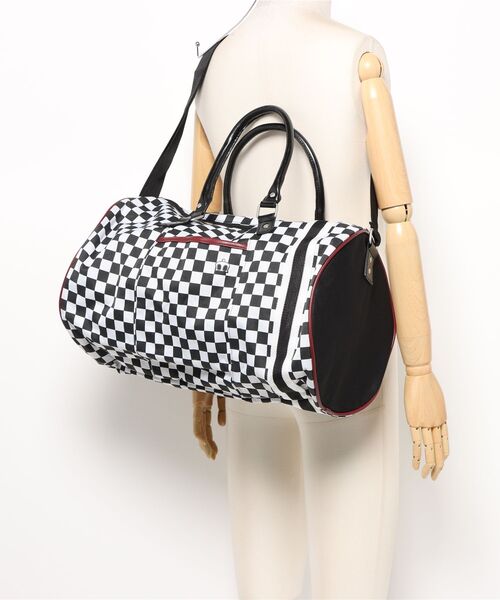 merc london（メルクロンドン）の「メルクロンドン Merc London スカ チェッカー バレルバッグ（ドラムバッグ・メンズ・ブラック×ホワイト・FREE）」の13枚目の写真