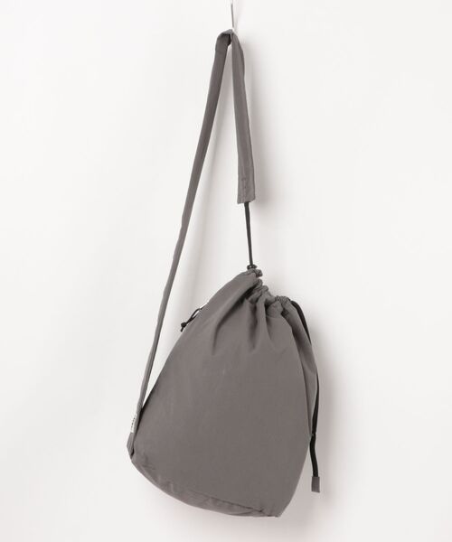 RNA-N(アールエヌエーエヌ)の「E5150 ワンショルダーボンサック(バックパック/リュック・レディース・ブラック/キナリ/カーキ/グレー・FREE)」の3枚目の写真