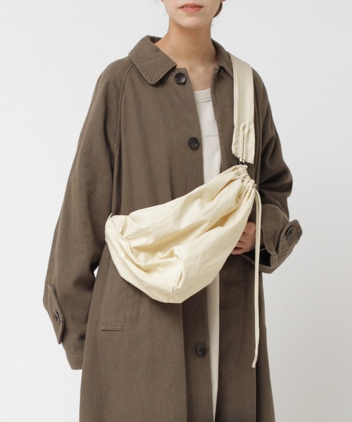 RNA-N(アールエヌエーエヌ)の「E5150 ワンショルダーボンサック(バックパック/リュック・レディース・ブラック/キナリ/カーキ/グレー・FREE)」の1枚目の写真