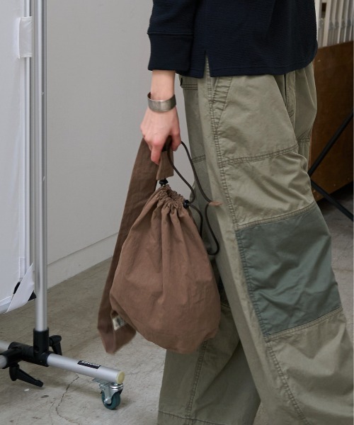 RNA-N（アールエヌエーエヌ）の「E5150 ワンショルダーボンサック（バックパック/リュック・レディース・ブラック/カーキ/キナリ/グレー・FREE）」の12枚目の写真