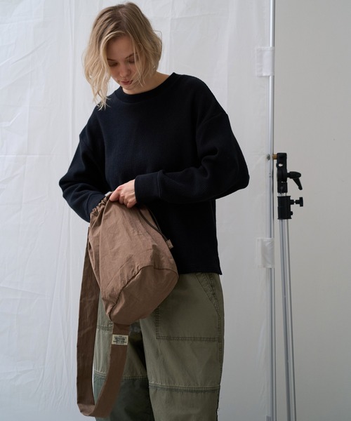 RNA-N（アールエヌエーエヌ）の「E5150 ワンショルダーボンサック（バックパック/リュック・レディース・ブラック/カーキ/キナリ/グレー・FREE）」の13枚目の写真