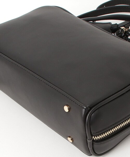 fredy emue（フレディエミュ）の「チャーム付横長ボストンバッグ（ショルダーバッグ・レディース・ブラック/キャメル・FREE）」の16枚目の写真