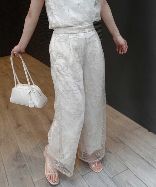 CORNERS（コーナーズ）の「チュール花柄刺ストレートパンツ【セットアップ可能】（その他パンツ・レディース・ブラック/ベージュ系その他・M）」の2枚目の写真