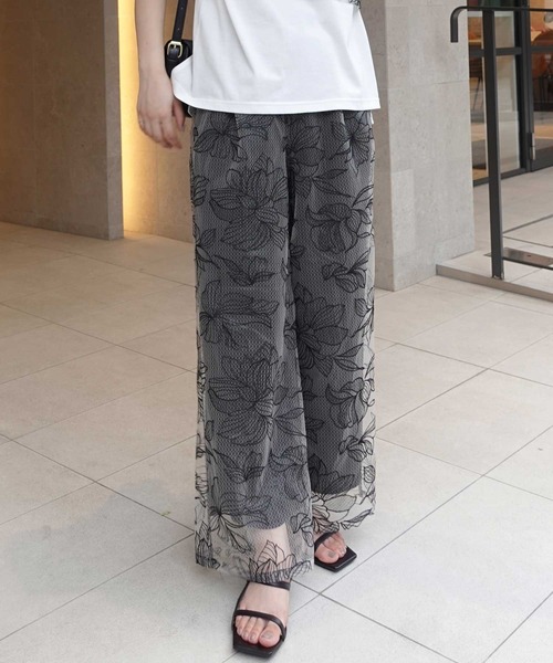 CORNERS（コーナーズ）の「チュール花柄刺ストレートパンツ【セットアップ可能】（その他パンツ・レディース・ブラック/ベージュ系その他・M）」の6枚目の写真