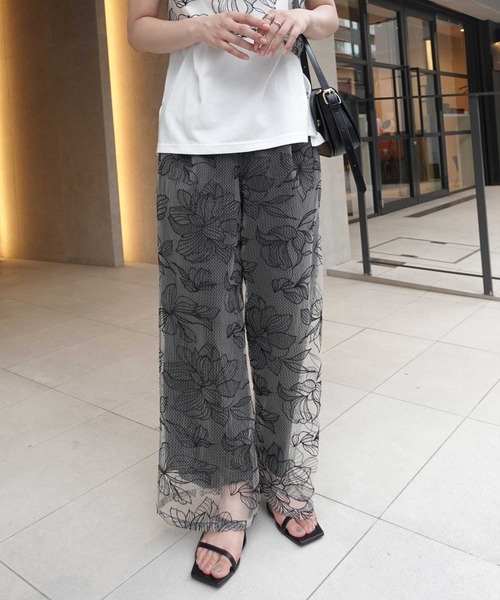 CORNERS（コーナーズ）の「チュール花柄刺ストレートパンツ【セットアップ可能】（その他パンツ・レディース・ブラック/ベージュ系その他・M）」の8枚目の写真