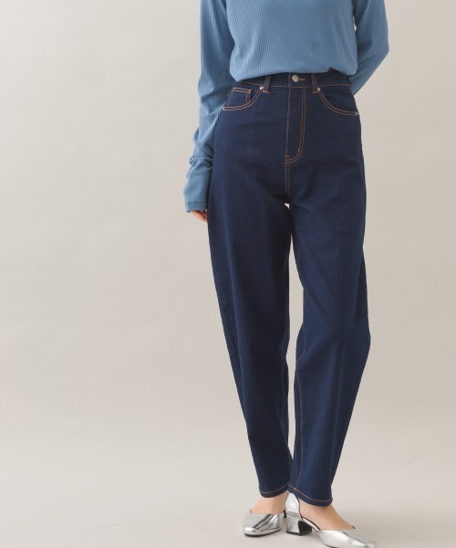 OMNES（オムネス）の「12oz ウォッシュ加工ハイウエストバルーンデニムパンツ（デニムパンツ・レディース・ブルー/ネイビー・LARGE/MEDIUM/SMALL）」の16枚目の写真