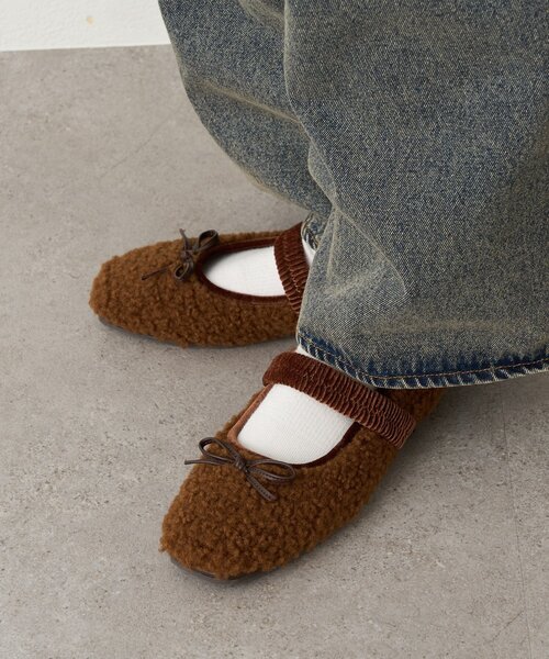 w closet（ダブルクローゼット）の「【25AW】【３色展開】バレエシューズ（その他シューズ・レディース・ピンク/ブラウン/ブラック・LARGE/MEDIUM/SMALL）」の2枚目の写真