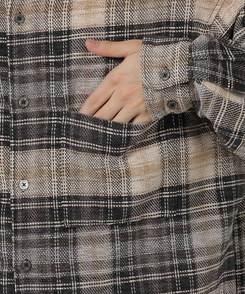 LAKOLE（ラコレ）の「モールアソートシャツ長袖 / 580269（シャツ/ブラウス・メンズ・ブラック/ブルー/ベージュ/グリーン・LARGE/MEDIUM）」の9枚目の写真