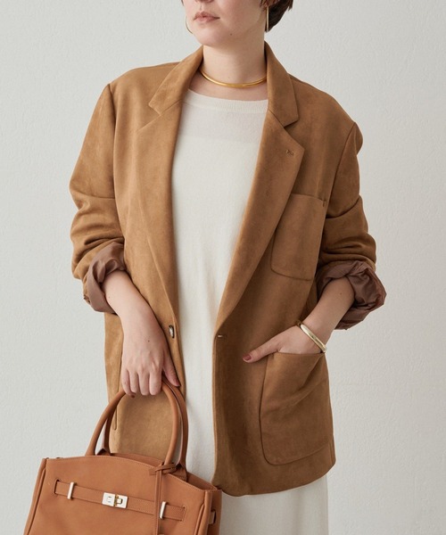 LOUNGEDRESS（ラウンジドレス）の「フェイクスウェードジャケット（テーラードジャケット・レディース・キャメル/ベージュ・FREE）」の4枚目の写真