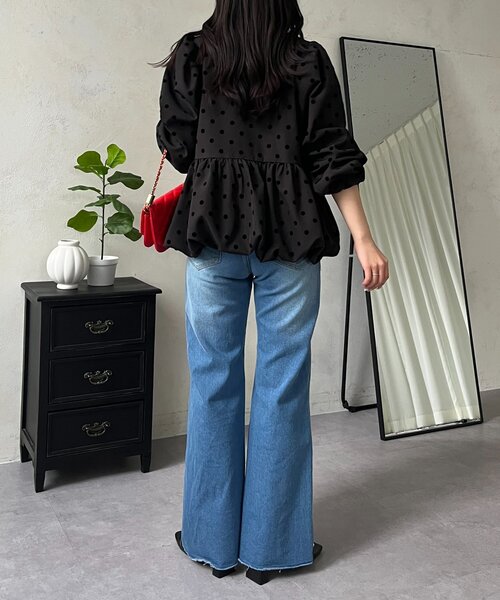 prose verse（プロズヴェール）の「ウエストゴムストレッチセミフレアデニム（デニムパンツ・レディース・インディゴブルー/サックスブルー/ブルー・PL/PM/LARGE/MEDIUM）」の13枚目の写真