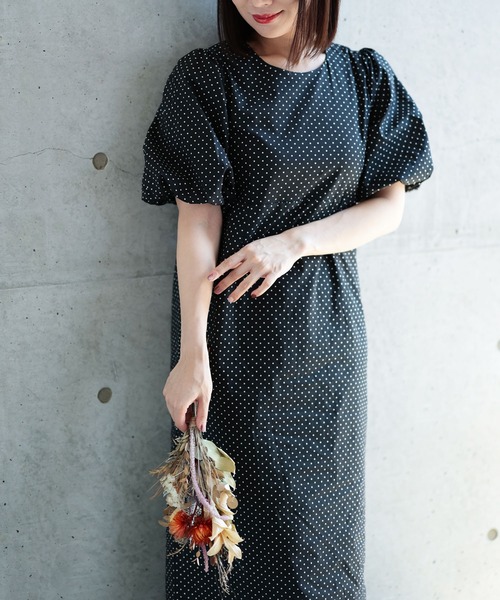 Ruwan yu(ルワンユー)の「パフスリーブドットワンピース【大きいサイズ対応】(ワンピース・レディース・ブラック・L/LL/3L/4L)」の5枚目の写真