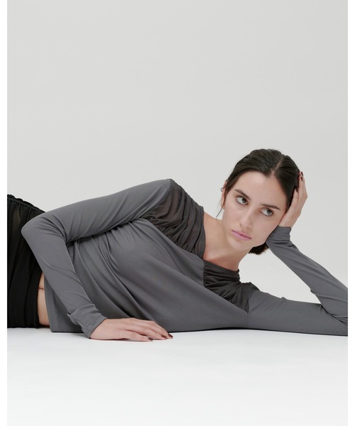 kiehtova(キエトヴァ)の「【kiehtova】TULLE DOCKING TOPS/チュール ドッキング トップス(Tシャツ/カットソー・レディース・アイボリー/ブラック/グレー・FREE)」の3枚目の写真