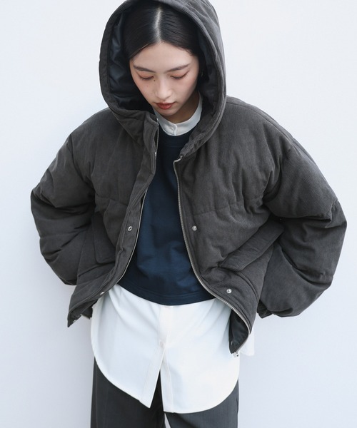 andme（アンドミー）の「細コーデュロイ中綿ダウンジャケット（ダウンジャケット/コート・レディース・ブラウン/カーキ系/ライトベージュ/チャコールグレー・M/MS）」の2枚目の写真