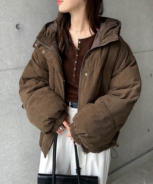 andme（アンドミー）の「細コーデュロイ中綿ダウンジャケット（ダウンジャケット/コート・レディース・ブラウン/カーキ系/ライトベージュ/チャコールグレー・M/MS）」の5枚目の写真