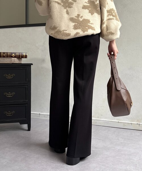 Thevon（ゼボン）の「ストレッチセミフレアパンツ（その他パンツ・レディース・ブラウン/ブラック・S/M）」の7枚目の写真