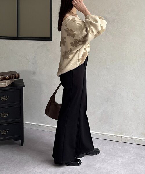 Thevon（ゼボン）の「ストレッチセミフレアパンツ（その他パンツ・レディース・ブラウン/ブラック・S/M）」の10枚目の写真