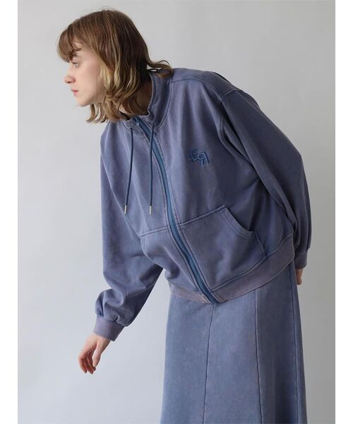 :ETHROF(イーサオブ)の「HIGH-NECK LOGO SWEAT JACKET(スウェット・レディース・ブラック/ブルー・MEDIUM)」の3枚目の写真