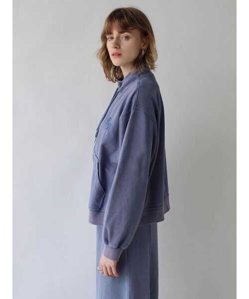 :ETHROF(イーサオブ)の「HIGH-NECK LOGO SWEAT JACKET(スウェット・レディース・ブラック/ブルー・MEDIUM)」の8枚目の写真