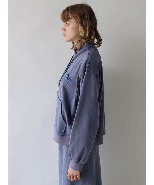:ETHROF(イーサオブ)の「HIGH-NECK LOGO SWEAT JACKET(スウェット・レディース・ブラック/ブルー・MEDIUM)」の19枚目の写真