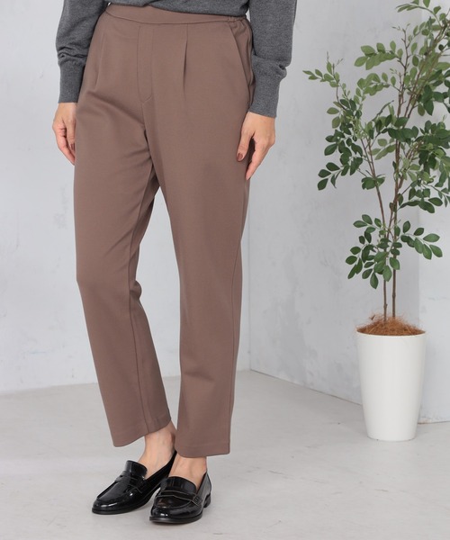 GALLORIA(ギャローリア)の「着心地楽々 ポンチタックテーパードパンツ(その他パンツ・レディース・ダークブラウン/モカ/ブラック・M/S/LL/L)」の3枚目の写真