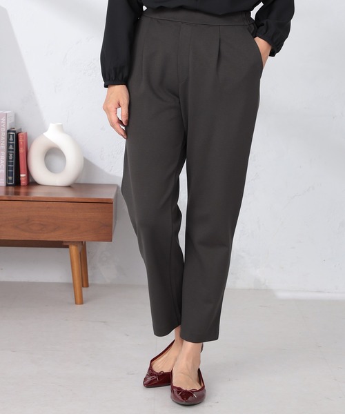 GALLORIA(ギャローリア)の「着心地楽々 ポンチタックテーパードパンツ(その他パンツ・レディース・ダークブラウン/モカ/ブラック・M/S/LL/L)」の8枚目の写真