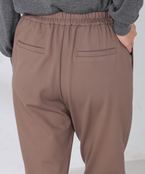 GALLORIA(ギャローリア)の「着心地楽々 ポンチタックテーパードパンツ(その他パンツ・レディース・ダークブラウン/モカ/ブラック・M/S/LL/L)」の13枚目の写真